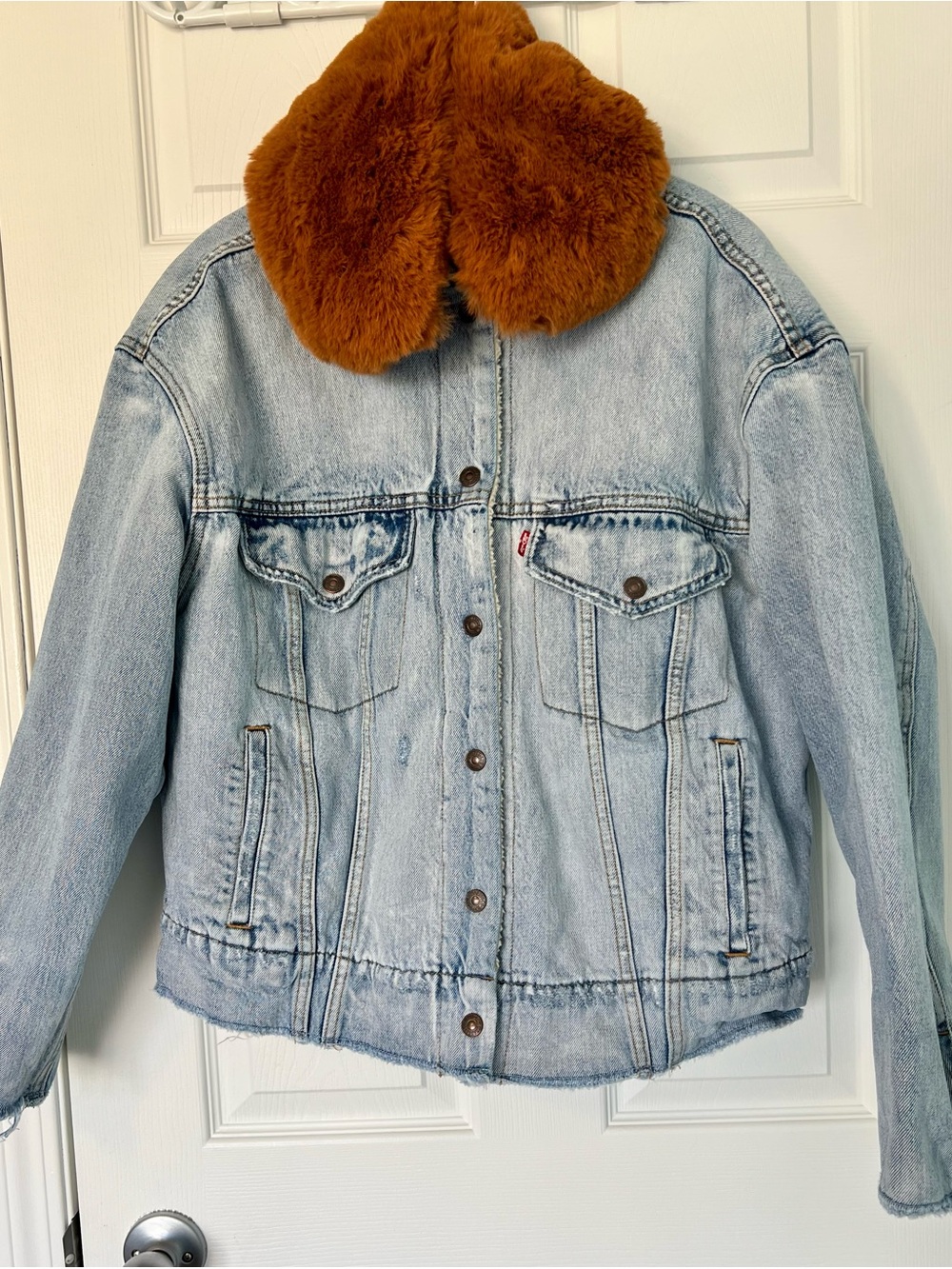 Levi's Oversized Sherpa Trucker Jacket with Removable Brown Faux Fur Collar